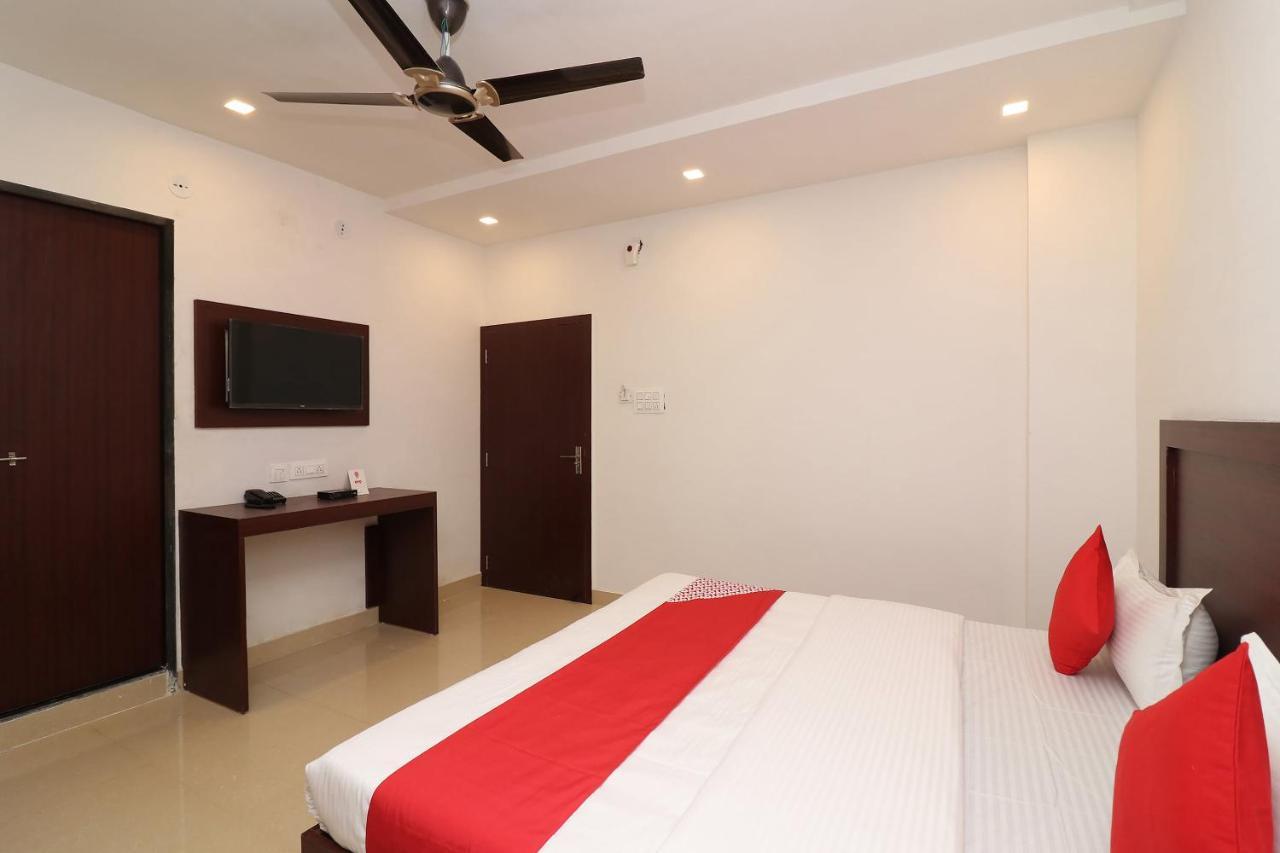 Oyo 1021 Hotel Gayatri Residency Tirath Esterno foto