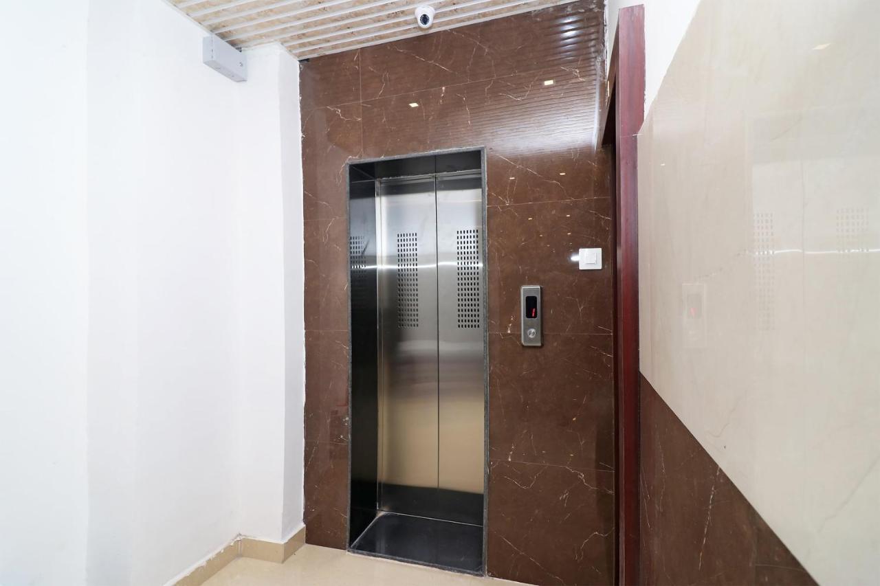 Oyo 1021 Hotel Gayatri Residency Tirath Esterno foto